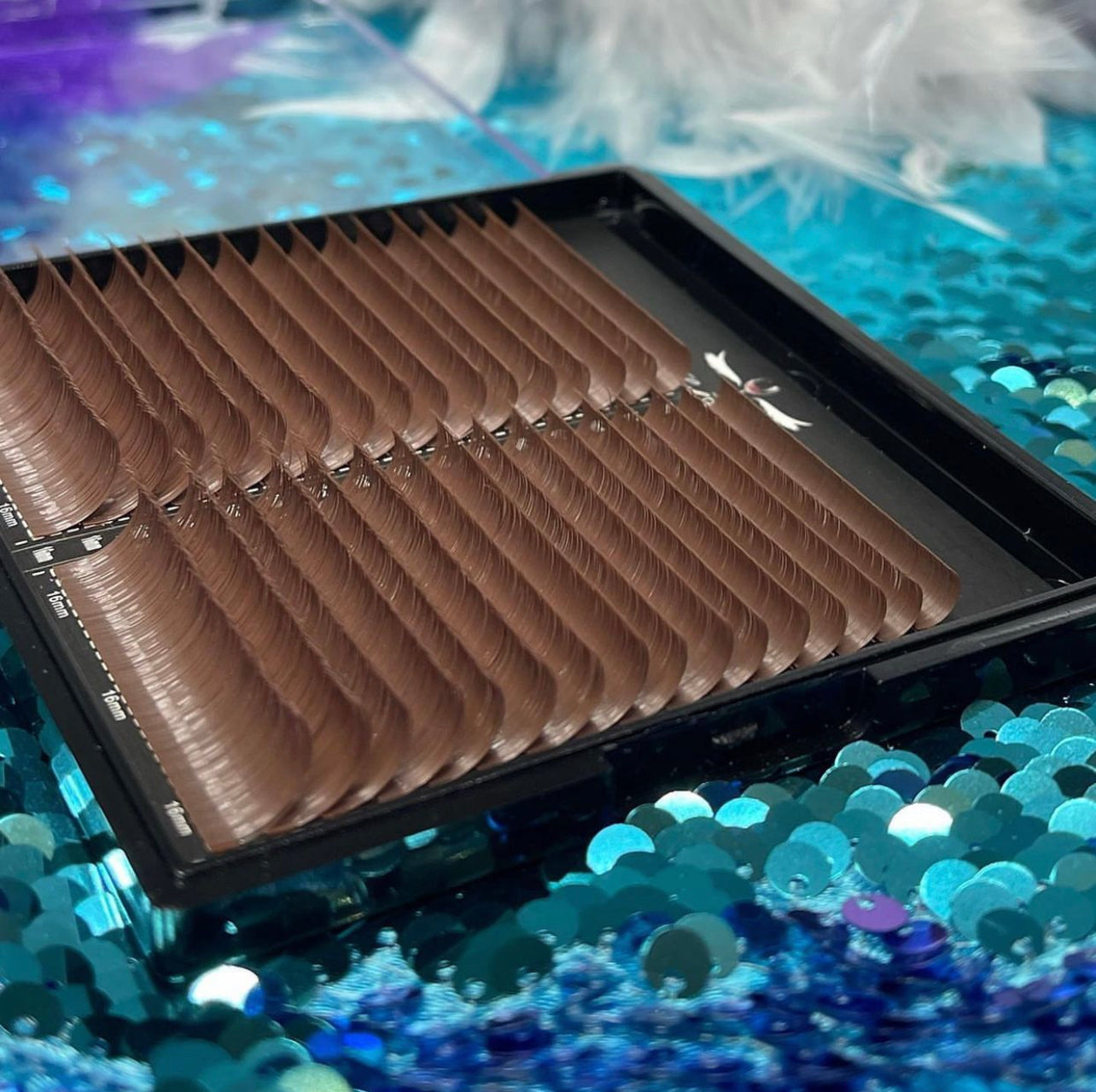 Brown Classic Flat Lashes D 0.15