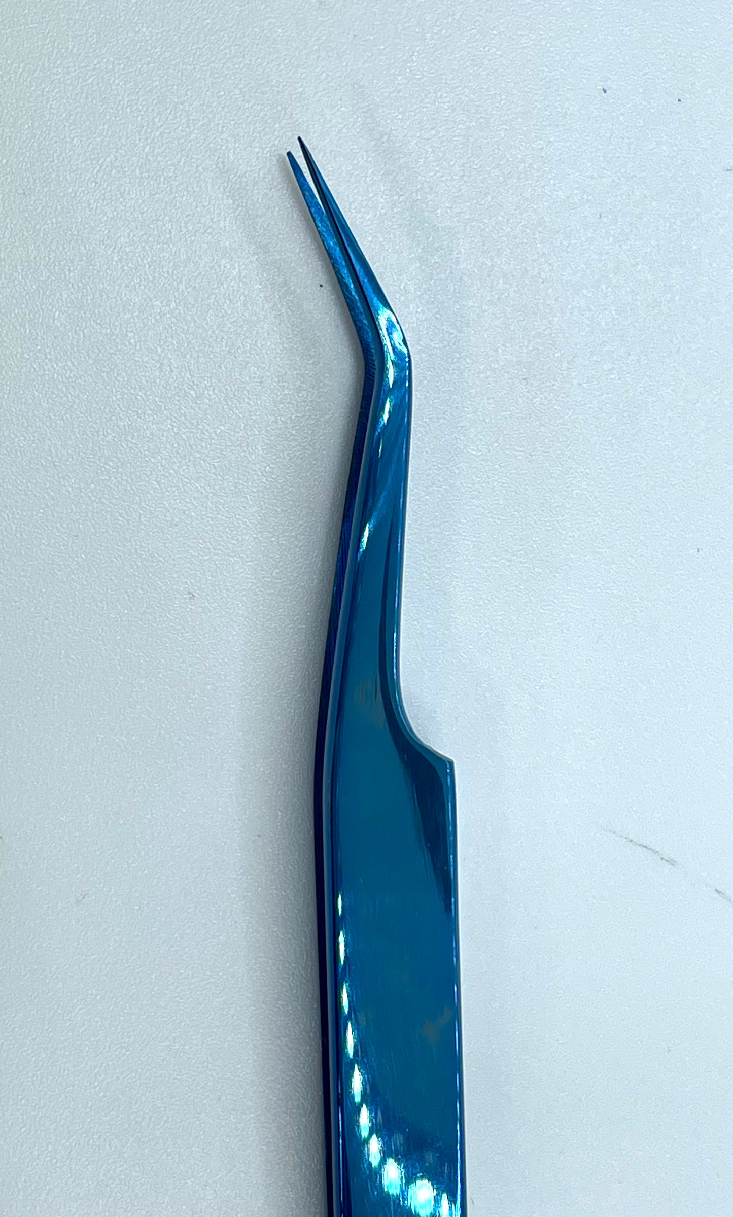 Blue Plasma Tweezers
