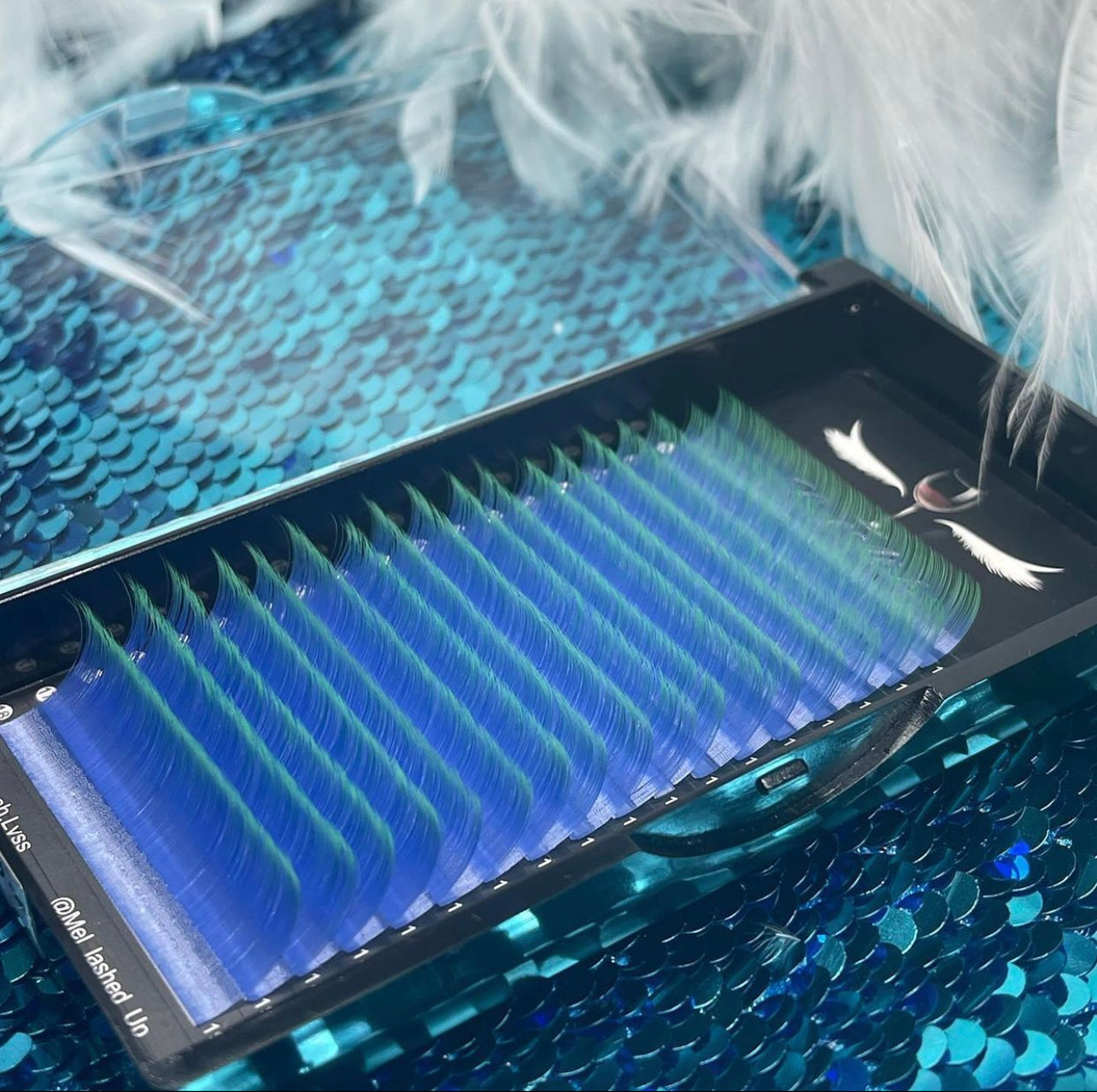 Blue/Green Ombré Lashes D 0.07